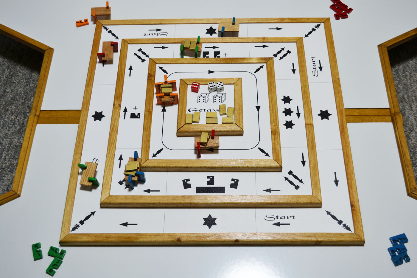 Image view from above of the product Getaway© in play